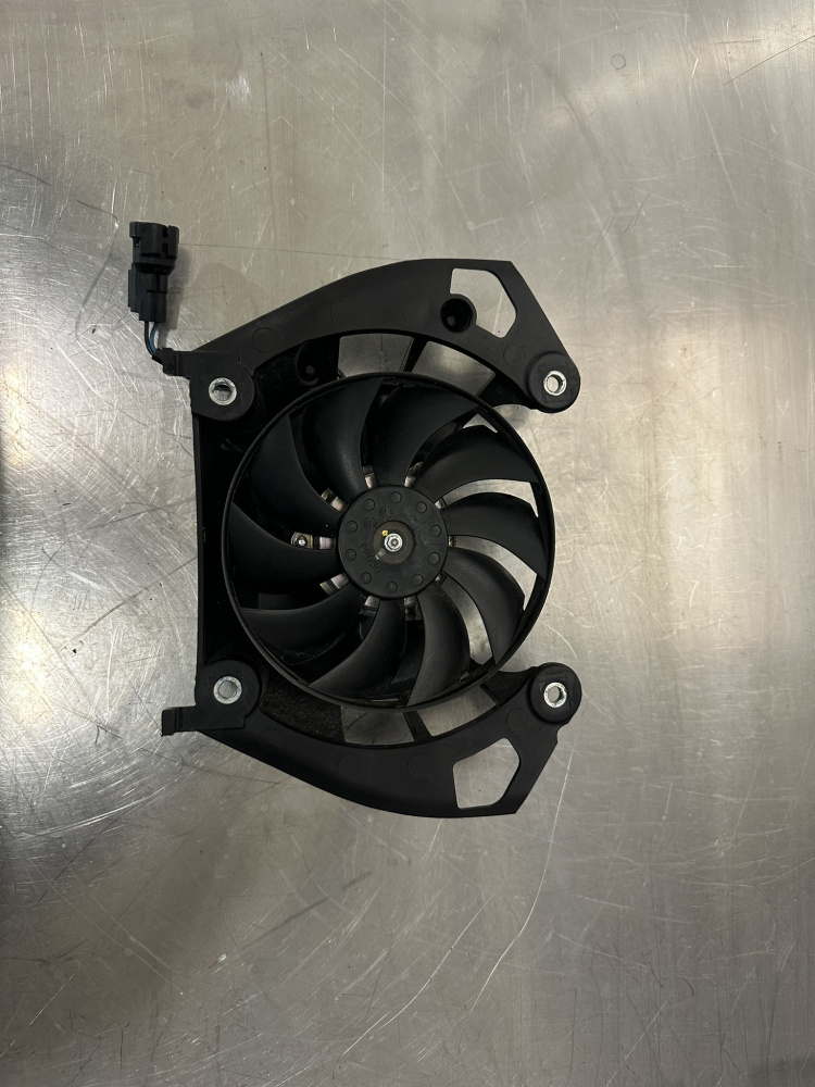 Honda CBR 500 R 2020 Kjølevifte radiator - ATG Bikeparts AS